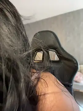 Snapshot of clarachanelricek chatting on 02/14/25, 09:21 clarachanelricek online show from 02/14/25, 09:21