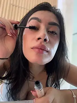 Snapshot of clarachanelricek chatting on 02/15/25, 07:39 clarachanelricek online show from 02/15/25, 07:39