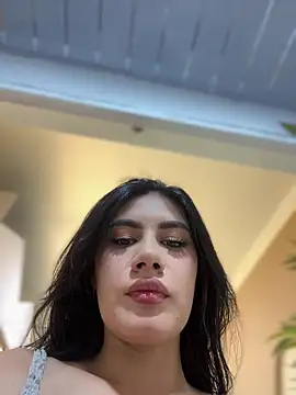 Snapshot of clarachanelricek chatting on 02/15/25, 10:42 clarachanelricek online show from 02/15/25, 10:42