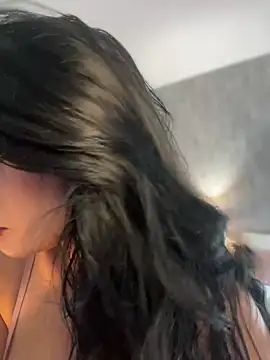 Snapshot of clarachanelricek chatting on 02/28/25, 09:23 clarachanelricek online show from 02/28/25, 09:23