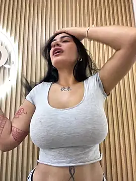 Snapshot of clarachanelricek chatting on 03/15/25, 05:04 clarachanelricek online show from 03/15/25, 05:04