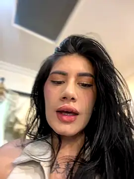 Snapshot of clarachanelricek chatting on 10/04/25, 07:12 clarachanelricek online show from 10/04/25, 07:12