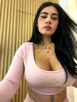 Snapshot of clarachanelricek chatting on 10/18/25, 08:09 clarachanelricek online show from 10/18/25, 08:09