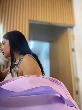 Snapshot of clarachanelricek chatting on 10/31/25, 08:10 clarachanelricek online show from 10/31/25, 08:10