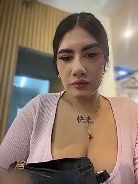 Snapshot of clarachanelricek chatting on 11/18/25, 07:29 clarachanelricek online show from 11/18/25, 07:29