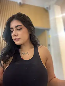 Snapshot of clarachanelricek chatting on 11/19/25, 07:47 clarachanelricek online show from 11/19/25, 07:47