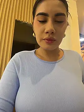 clarachanelricek online show from 04/01/26, 08:17