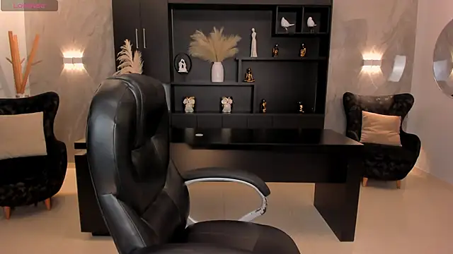 Snapshot of SophieBarnett chatting on 03/04/25, 12:07 SophieBarnett online show from 03/04/25, 12:07