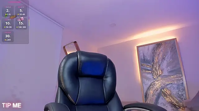 Snapshot of SophieBarnett chatting on 10/09/25, 12:41 SophieBarnett online show from 10/09/25, 12:41