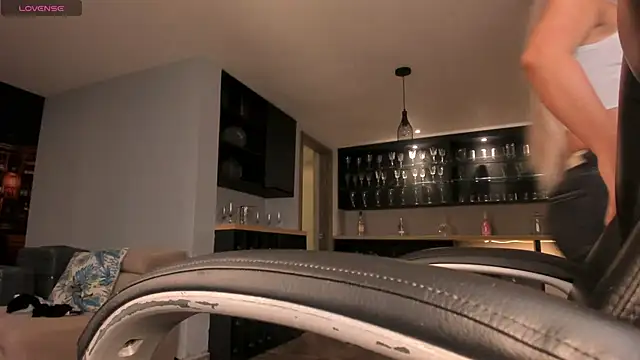 Snapshot of SophieBarnett chatting on 11/09/25, 12:42 SophieBarnett online show from 11/09/25, 12:42