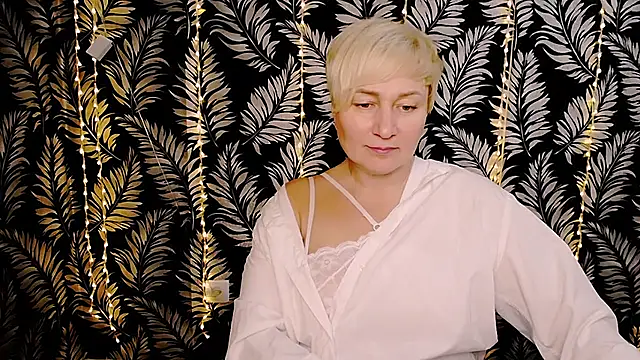 Olivia playful online show from 02/06/25, 03:20