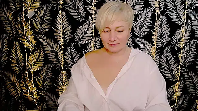 Olivia playful online show from 02/06/25, 06:24