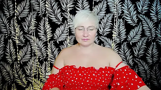 Snapshot of Olivia_playful chatting on 06/19/26, 10:41 Olivia playful online show from 06/19/26, 10:41