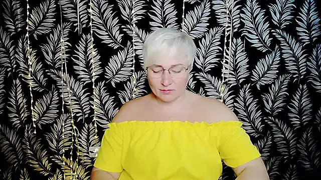 Snapshot of Olivia_playful chatting on 06/26/26, 10:30 Olivia playful online show from 06/26/26, 10:30