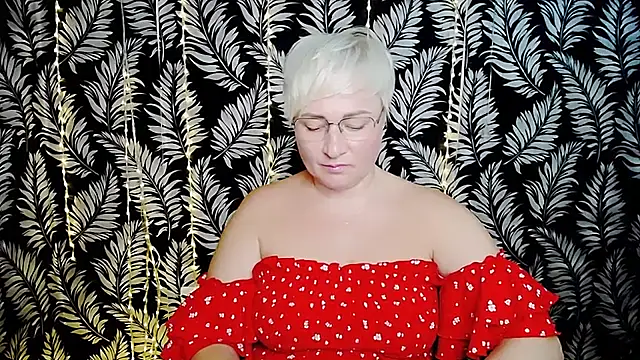 Snapshot of Olivia_playful chatting on 06/27/26, 11:04 Olivia playful online show from 06/27/26, 11:04