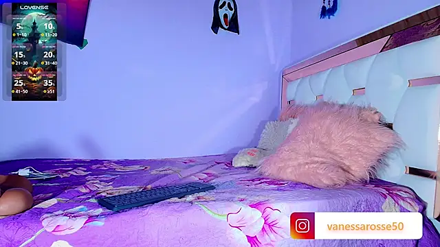 Julieth Rossi online show from 10/30/25, 04:14