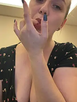 Snapshot of Janeee chatting on 01/05/25, 03:45 Janeee online show from 01/05/25, 03:45