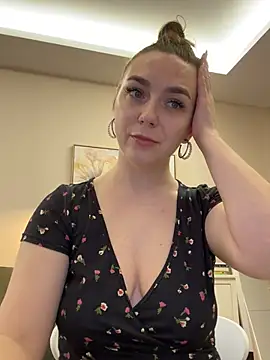 Snapshot of Janeee chatting on 01/22/25, 05:48 Janeee online show from 01/22/25, 05:48