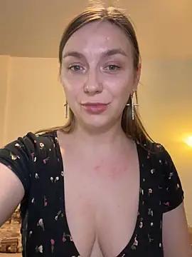 Snapshot of Janeee chatting on 03/07/25, 02:56 Janeee online show from 03/07/25, 02:56