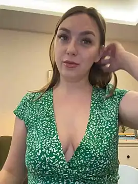 Snapshot of Janeee chatting on 03/22/25, 06:33 Janeee online show from 03/22/25, 06:33