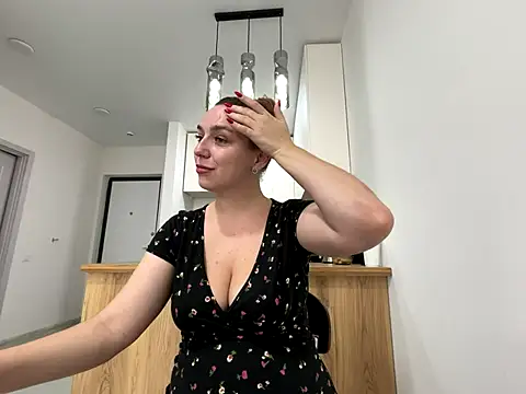 Snapshot of Janeee chatting on 11/05/25, 06:24 Janeee online show from 11/05/25, 06:24