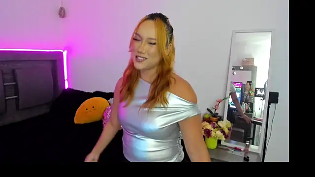 Snapshot of Cherrynoa chatting on 11/15/25, 02:31 Cherrynoa online show from 11/15/25, 02:31