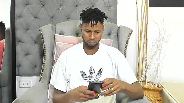 santhi lee online show from 02/28/25, 03:04