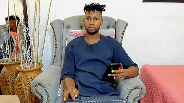 santhi lee online show from 03/05/25, 02:36