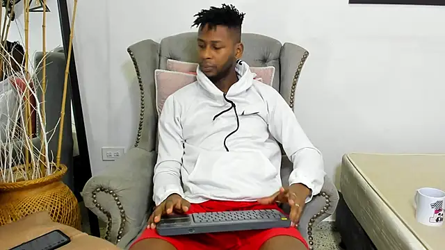 santhi lee online show from 03/07/25, 02:25