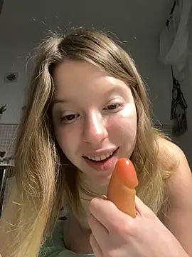 kimczii online show from 03/11/26, 07:14