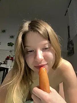 kimczii online show from 04/14/26, 06:19