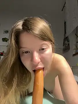 kimczii online show from 05/25/26, 06:19