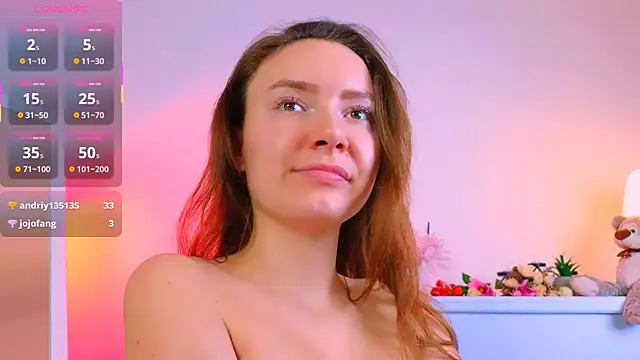 Snapshot of ___Emily___ chatting on 03/17/25, 11:21    Emily    online show from 03/17/25, 11:21