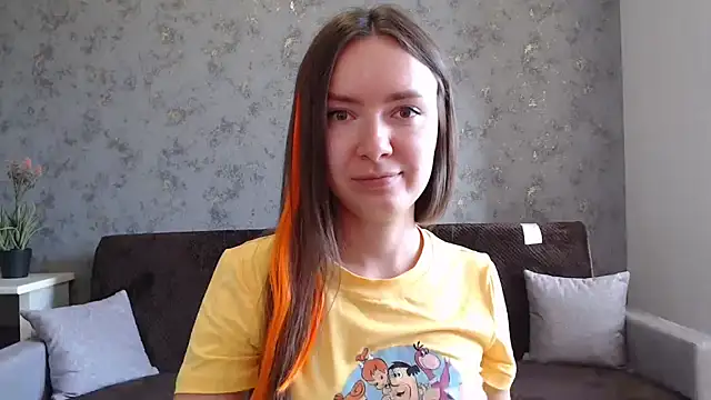 Snapshot of ___Emily___ chatting on 09/14/25, 01:10    Emily    online show from 09/14/25, 01:10