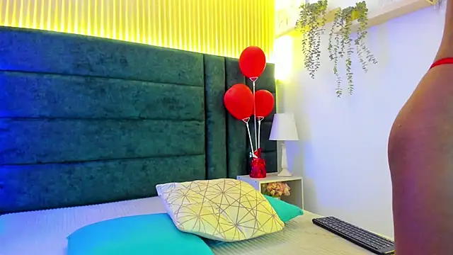 AntonellaaHot online show from 02/21/25, 08:27