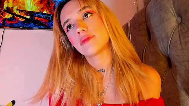 Snapshot of Sabrina_Cole chatting on 10/23/25, 04:01 Sabrina Cole online show from 10/23/25, 04:01