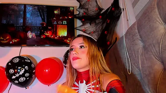 Snapshot of Sabrina_Cole chatting on 10/30/25, 04:03 Sabrina Cole online show from 10/30/25, 04:03