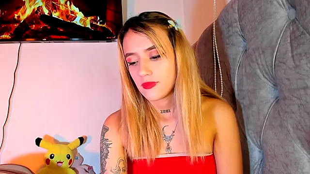 Snapshot of Sabrina_Cole chatting on 11/23/25, 04:56 Sabrina Cole online show from 11/23/25, 04:56