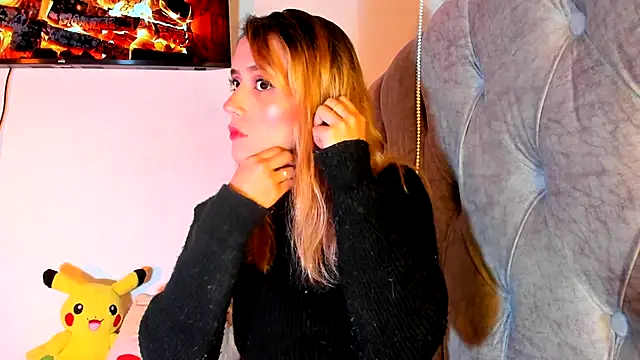 Snapshot of Sabrina_Cole chatting on 11/27/25, 04:14 Sabrina Cole online show from 11/27/25, 04:14