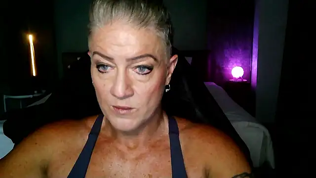 Snapshot of Devon2020 chatting on 01/07/26, 12:07 Devon2020 online show from 01/07/26, 12:07