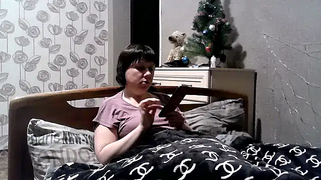 explored romantic online show from 12/30/24, 03:35