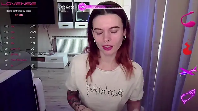 Snapshot of RinaDevil chatting on 02/25/25, 10:37 RinaDevil online show from 02/25/25, 10:37