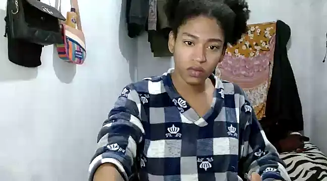 angelamarie1 online show from 03/18/25, 02:36