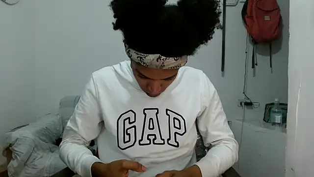 angelamarie1 online show from 09/30/25, 10:42