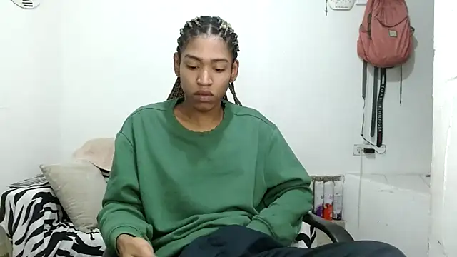 angelamarie1 online show from 12/19/25, 11:50