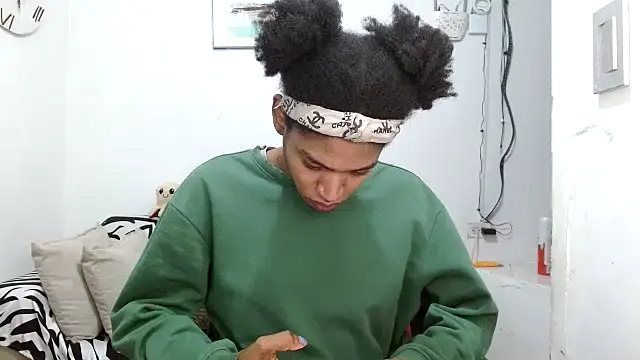 angelamarie1 online show from 02/03/26, 11:26