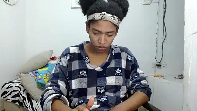 angelamarie1 online show from 02/09/26, 12:03