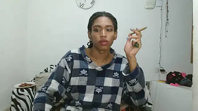 Snapshot of angelamarie1 chatting on 06/11/26, 10:08 angelamarie1 online show from 06/11/26, 10:08