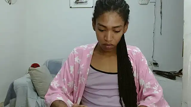 Snapshot of angelamarie1 chatting on 06/27/26, 12:22 angelamarie1 online show from 06/27/26, 12:22
