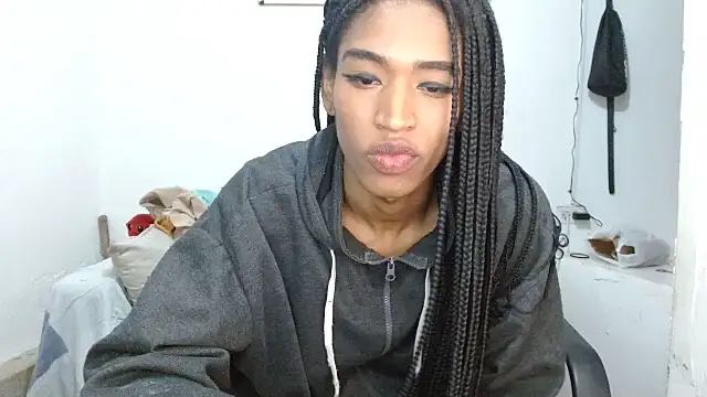 Snapshot of angelamarie1 chatting on 07/16/26, 05:24 angelamarie1 online show from 07/16/26, 05:24